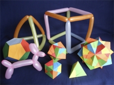GRAFOS E POLIEDROS,  BALÕES E ORIGAMI